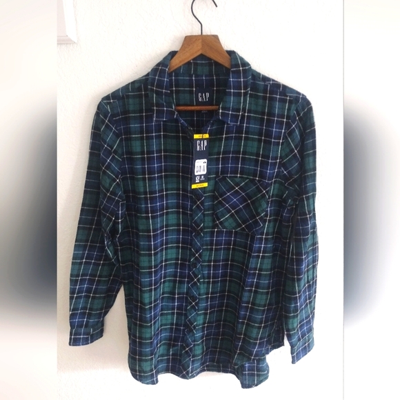 GAP Tops - GAP Women's Navy and Forest Plaid Shirt